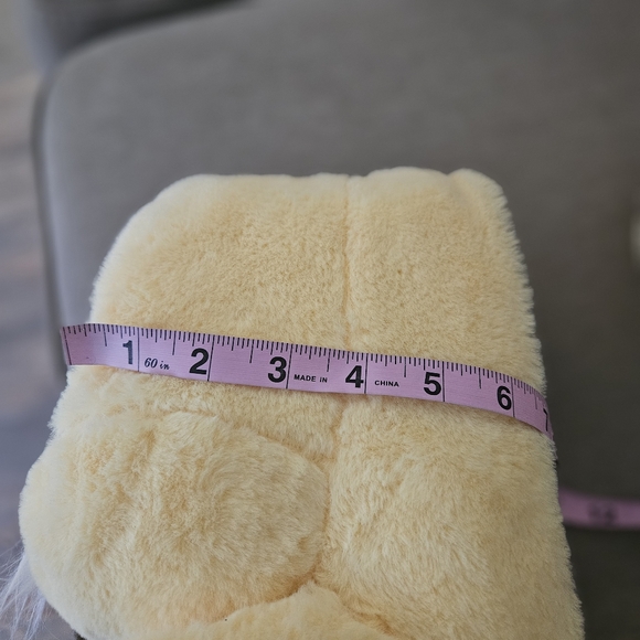 Yellow chunky big duck winter fleece indoor slippers - Picture 10 of 11